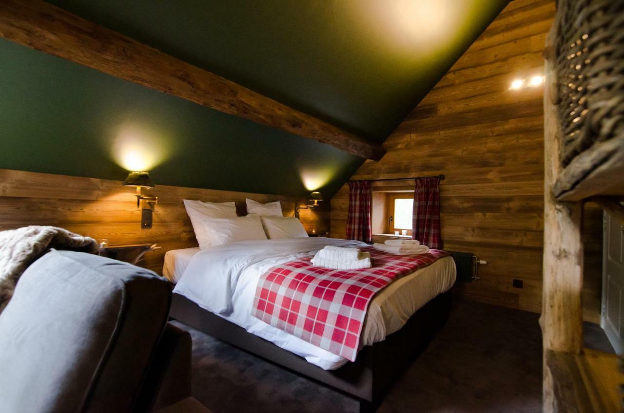 River Lodge Hotel Insolite มาเรดซูส์ ภายนอก รูปภาพ
