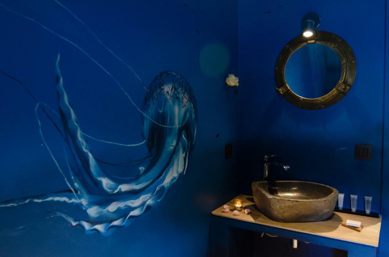 River Lodge Hotel Insolite มาเรดซูส์ ภายนอก รูปภาพ